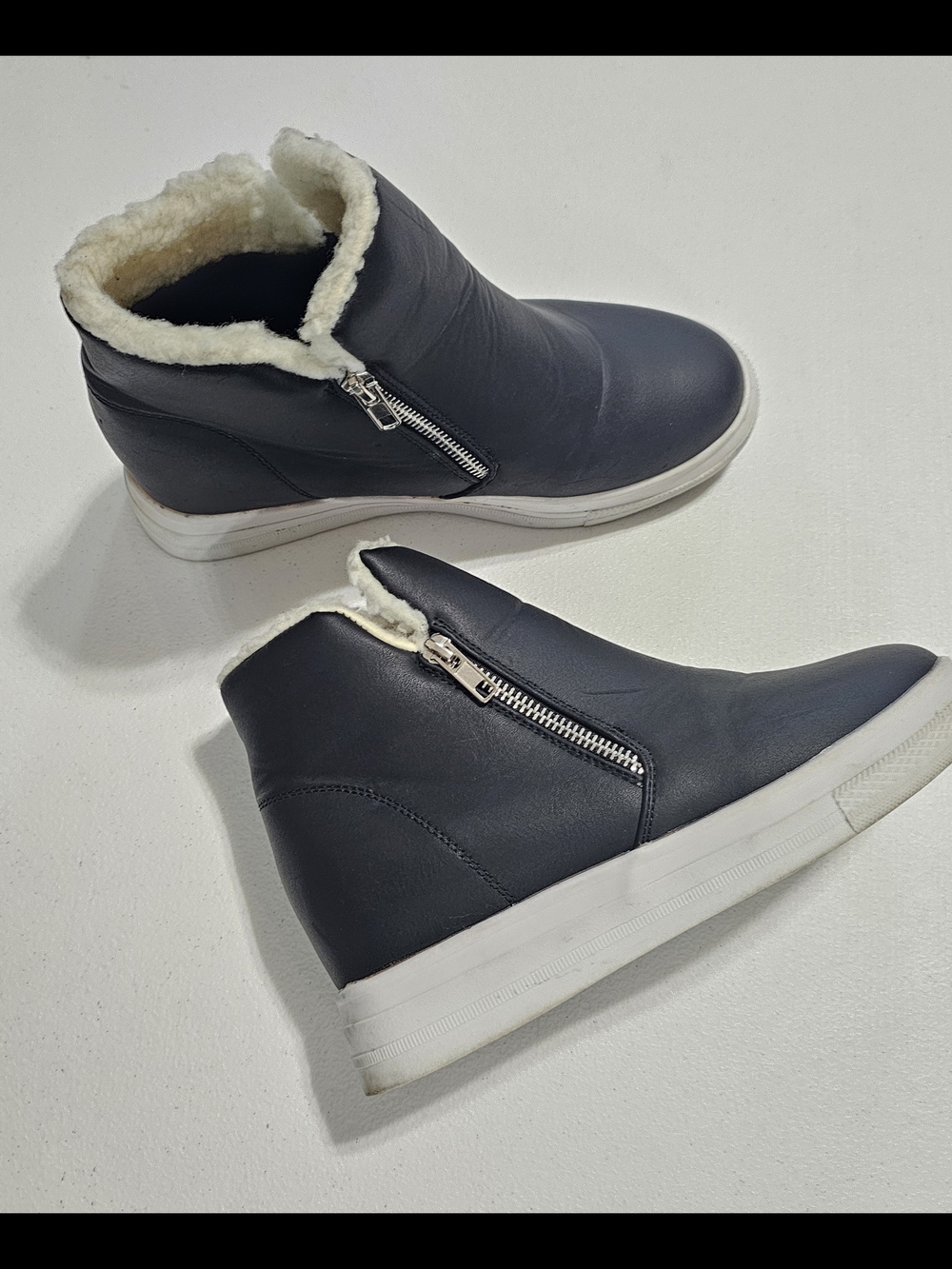 Yoki Black Ankle Zip Sneakers with White Faux Shearling